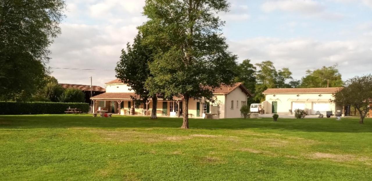 La Mancine Laulan Bed & Breakfast Jau-Dignac-et-Loirac Luaran gambar