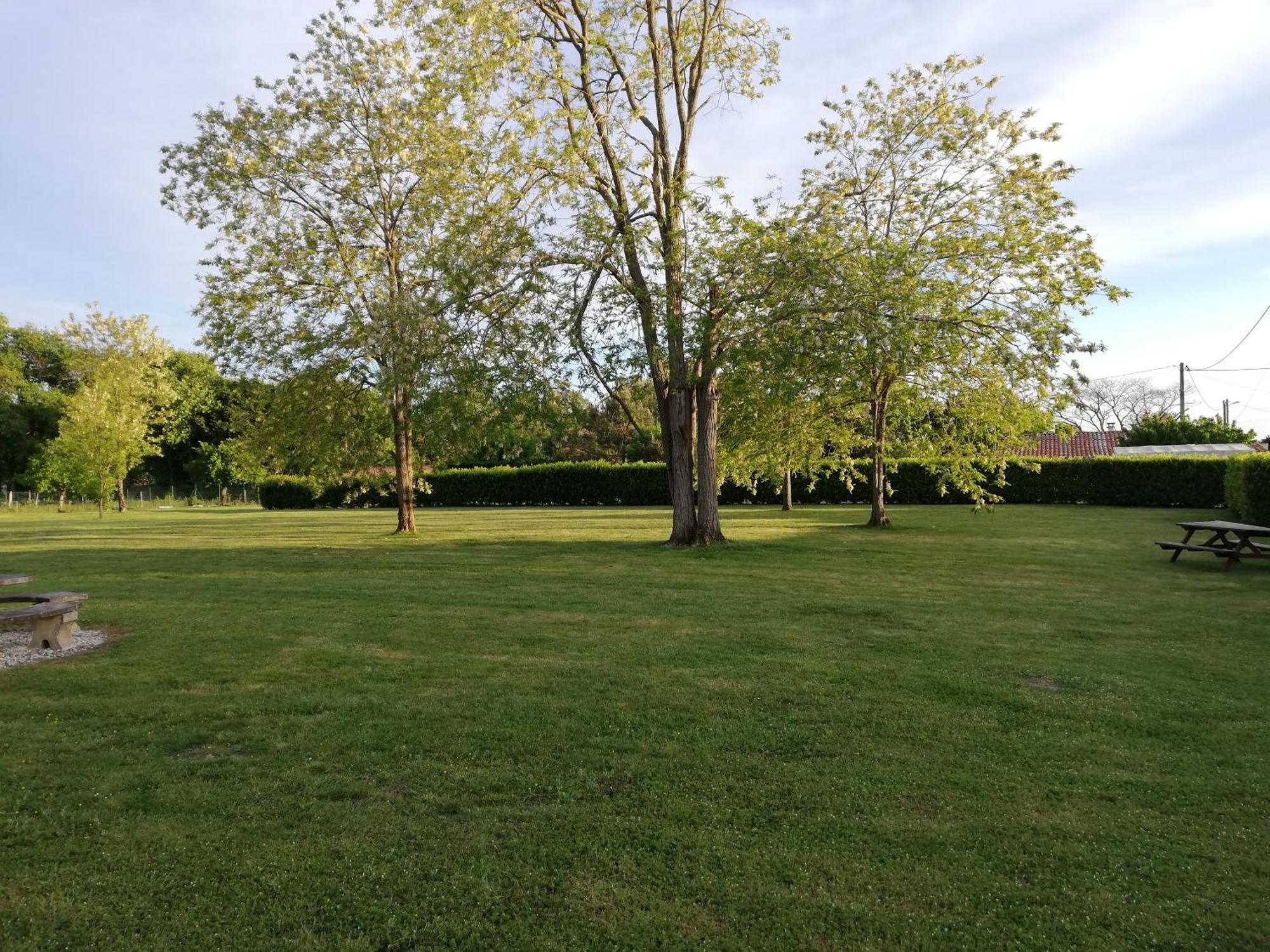 La Mancine Laulan Bed & Breakfast Jau-Dignac-et-Loirac Luaran gambar