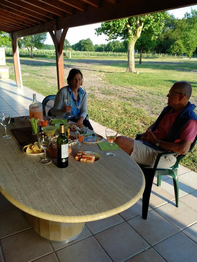 La Mancine Laulan Bed & Breakfast Jau-Dignac-et-Loirac Luaran gambar